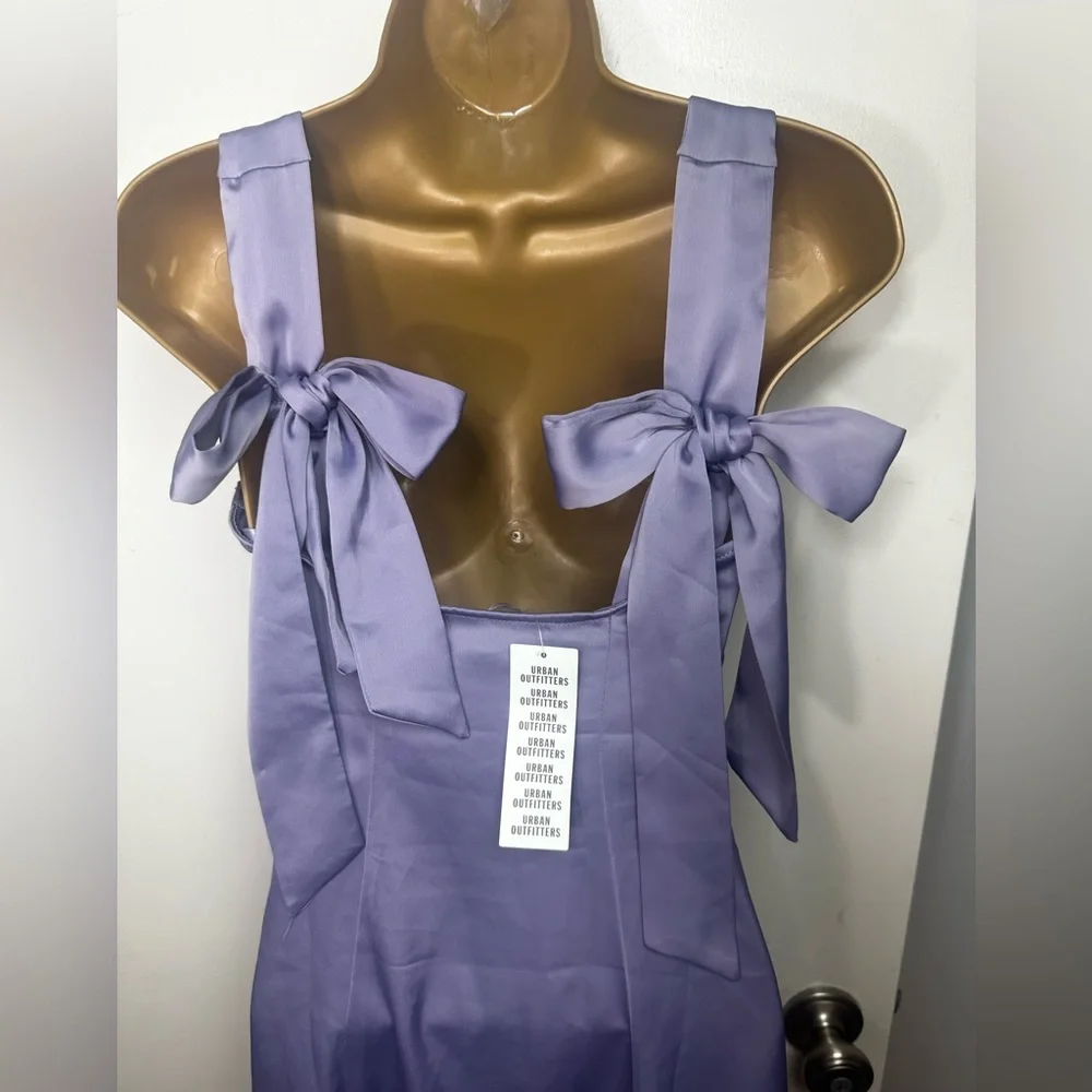 Urban Outfitters Lavender Bri Double Bow SleekSatin Square neck MiniDress NWT XS - Picture 7 of 16